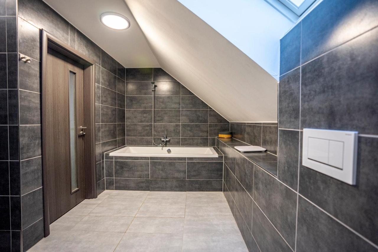 Apartmany V Podzamci Náchod المظهر الخارجي الصورة